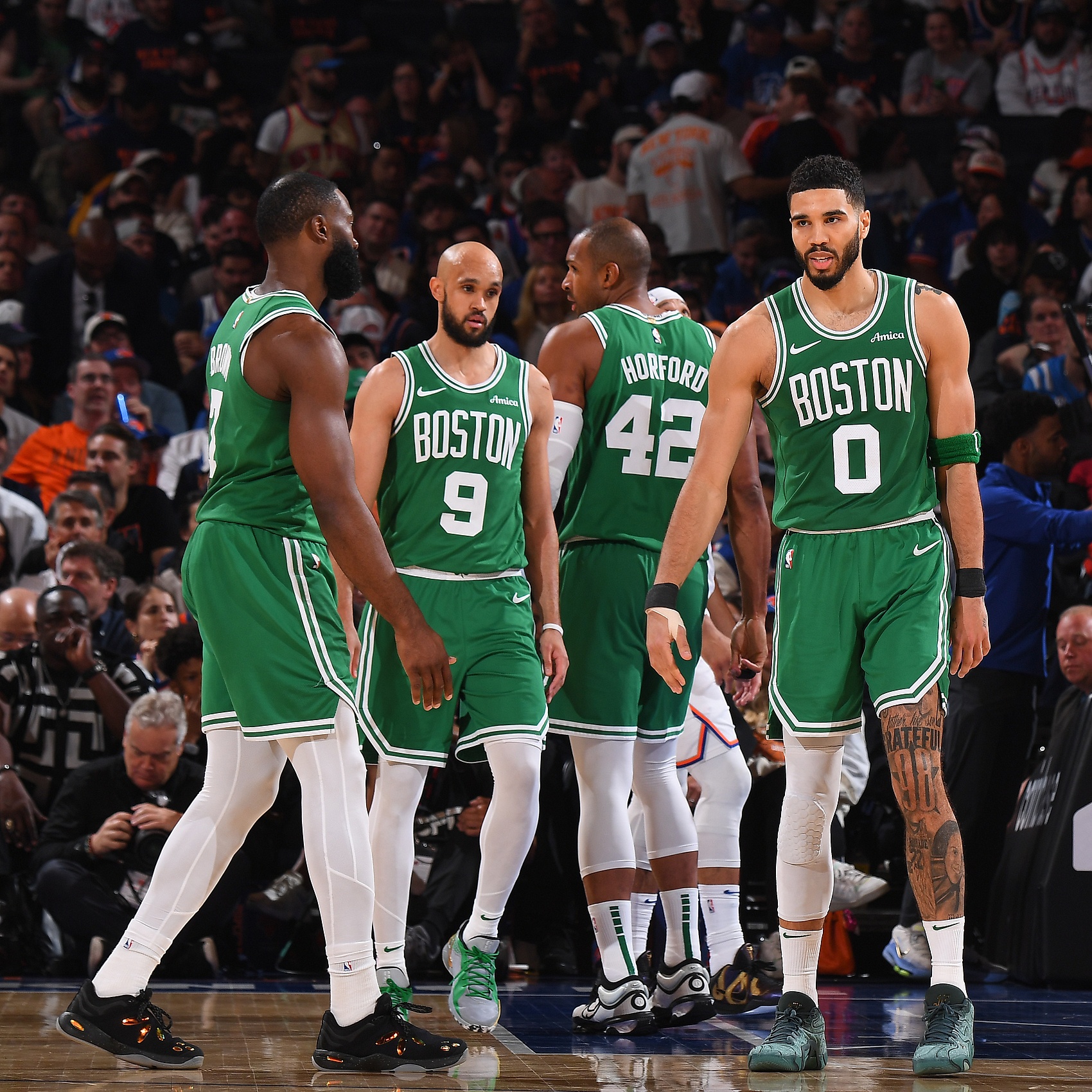 星空体育-皮尔斯指出凯尔特人持续存在领先优势流失隐患 三分球战术双刃剑效应显著