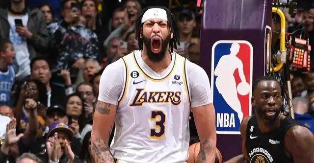 星空体育官网-豪取39分打爆勇士内线 詹皇不在浓眉背着湖人前进