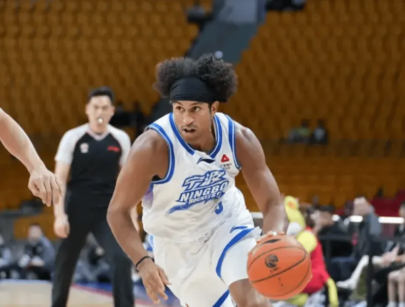 星空体育-富兰克林-杰克逊末节24分，全场21中11砍下29分2篮板2助攻